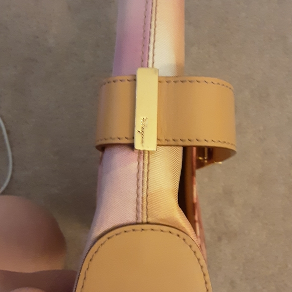 FERRAGAMO Purse -Authentic - Picture 11 of 12
